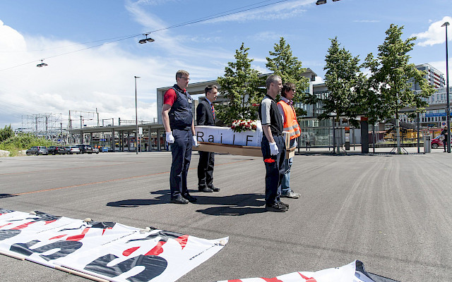 3000 signatures contre le projet RailFit 20/30 des CFF