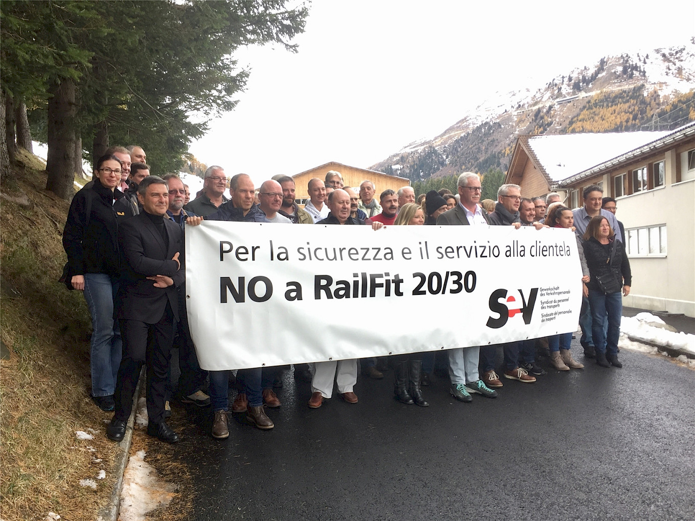 Die Botschaft an die SBB ist klar: «Für die Sicherheit und den Kundenservice: Nein zu Railfit 20/30.»