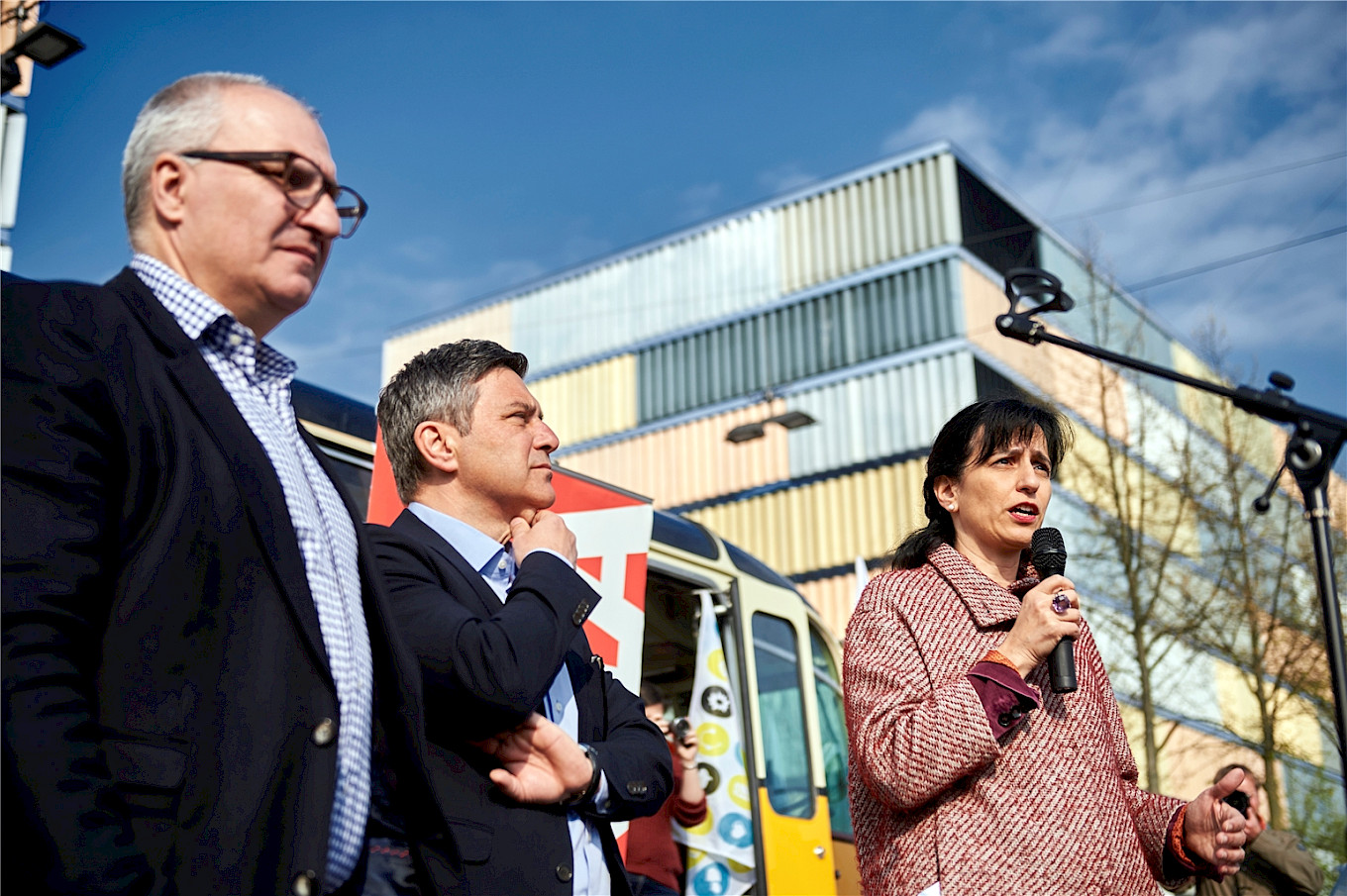 Stop Uber: azione sindacale a Berna. Al centro Giorgio Tuti.