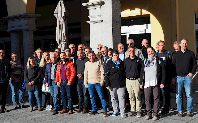 Les participants à l'assemblée du personnel des trains à Bellinzone.