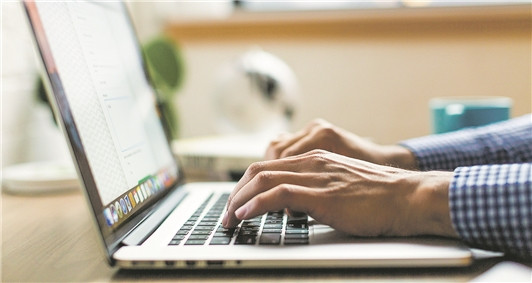 Les employeurs sont tentés d'exercer un certain contrôle sur leurs collaborateurs via le système des e-mails professionnels.