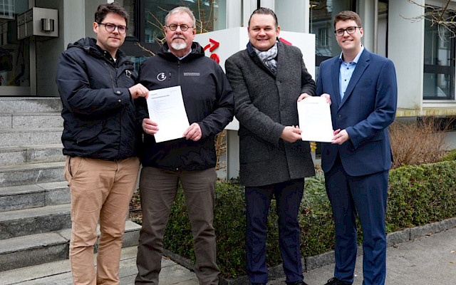 Mario Schmid, Matthias Hartwich (SEV), Simon Klettenhammer und Raffael Prager (Newrest Wagons-lits)