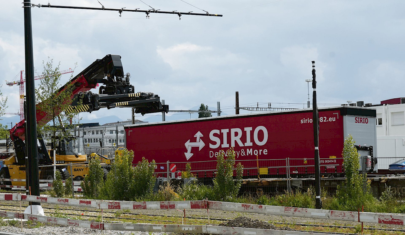 FFS Cargo chiude 8 terminal per il trasporto combinato, tra cui Renens.