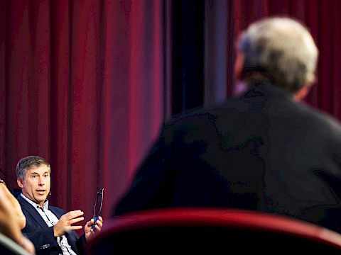 Podium "Stopp Gewalt gegen das &ouml;V-Personal" / &copy;Manu Friederich