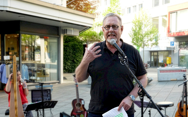 SEV-Präsident Matthias Hartwich sprach letztes Jahr am 1. Mai in Chur. Dieses Jahr wird er in Olten am Tag der Arbeit sprechen.