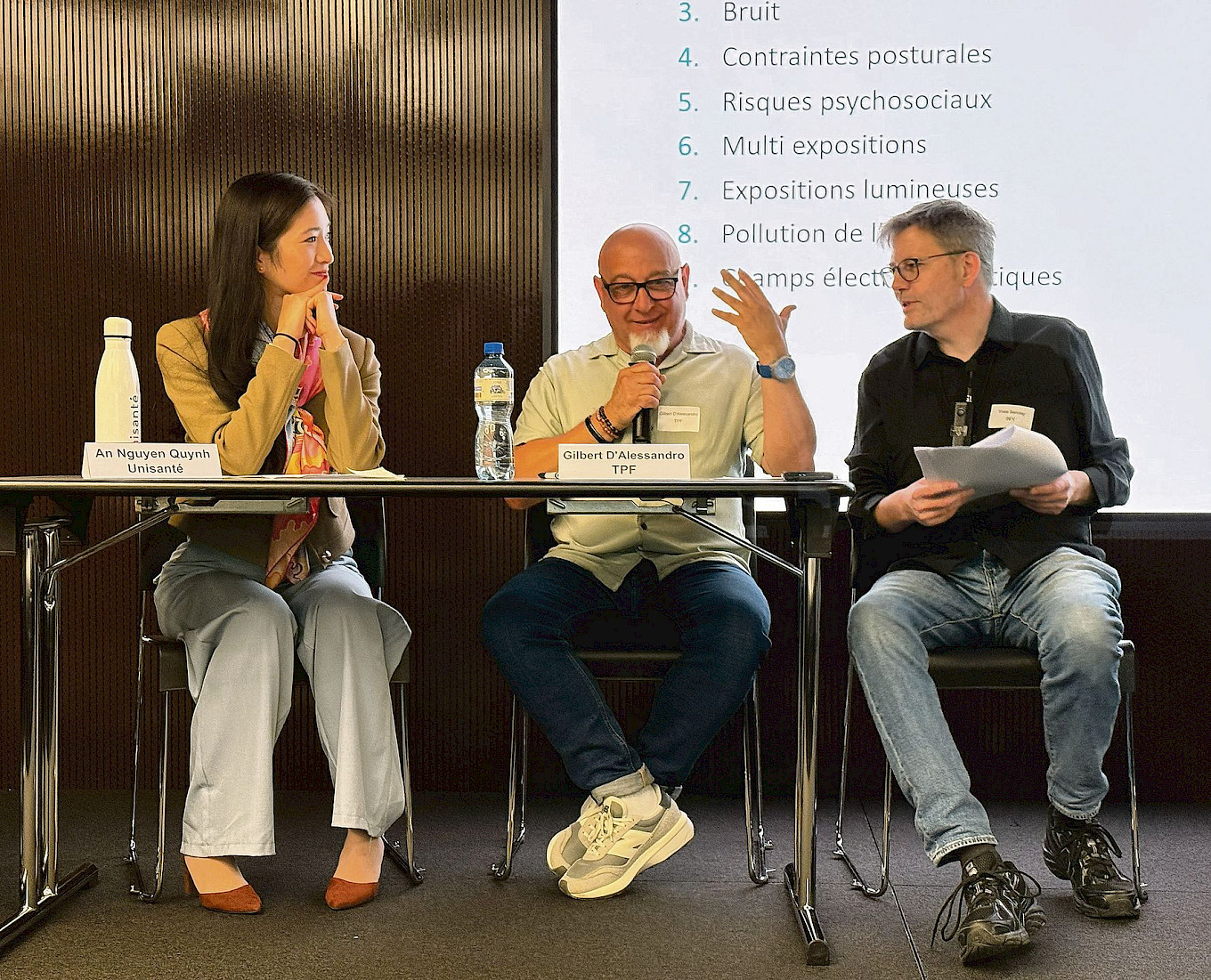 Wissenschaftlicher Forschung und Praxiserfahrungen treffen aufeinander: Diskussion der Studie von Unisanté, des Universitätszentrums für Allgemeinmedizin und öffentliche Gesundheit in Lausanne.