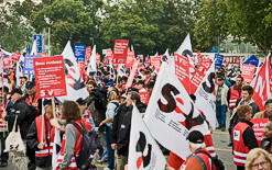 Manifestanti del SEV